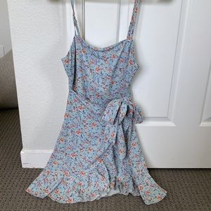 Hello Molly XS tie front mini dress
